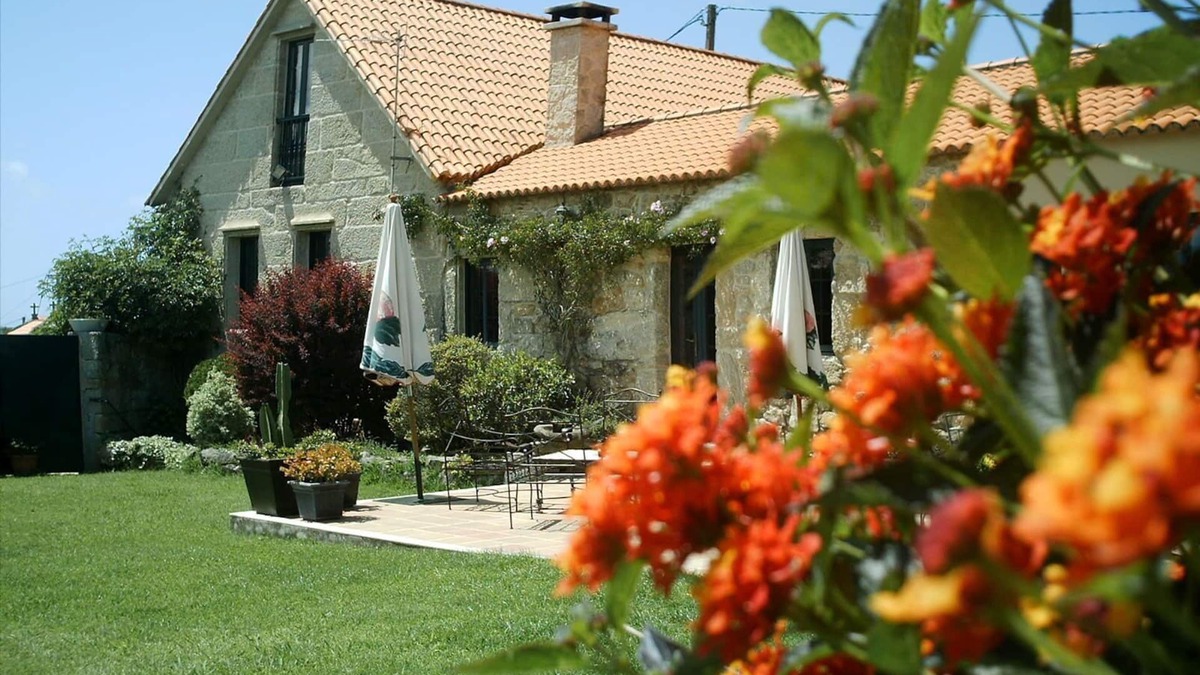 Sear House | HOUSE TWO LARANXOS, TRADITIONAL VACATIONAL HOUSE, RESTORED IN SANXENXO 6 + 2 PAX