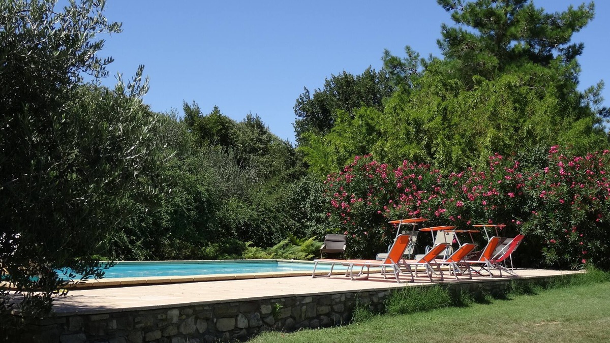 Saint-Dezery House | House Vigneronne
