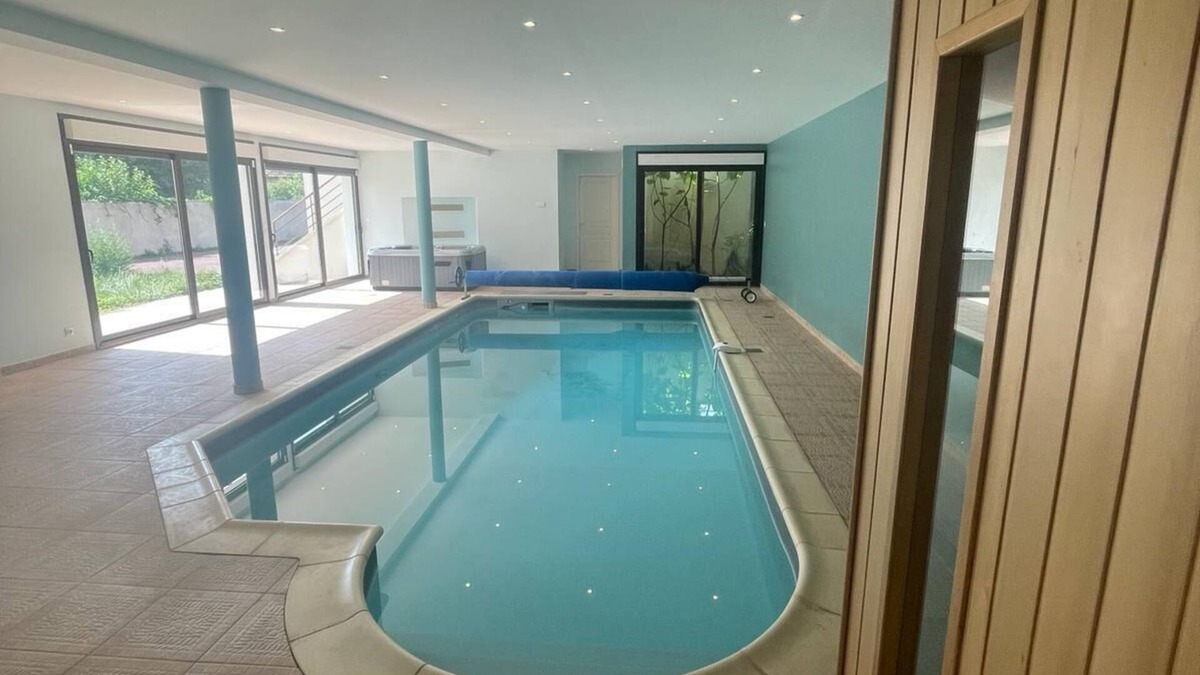 Villeneuve-le-Roi House | House Villa 15min Orly 20min Paris with swimming pool, SPA, sauna and fitness room