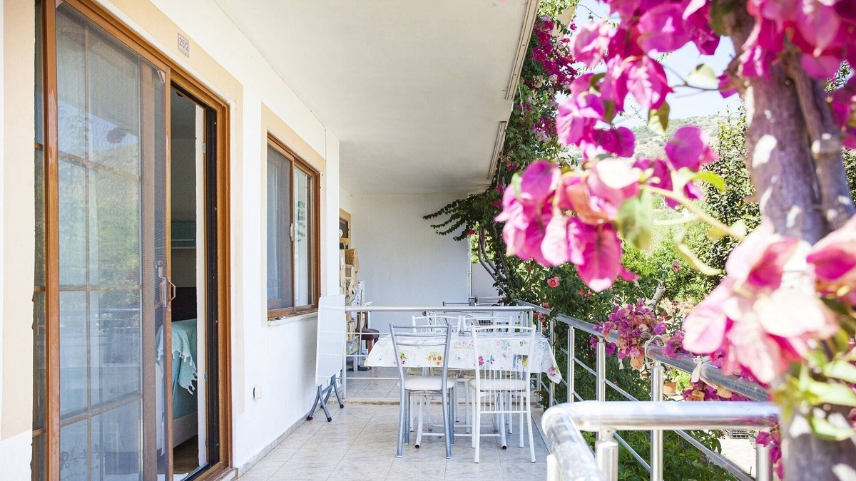 Palamutbuku Apartment | House w Balcony and Garden 5 min to Beach in Datca