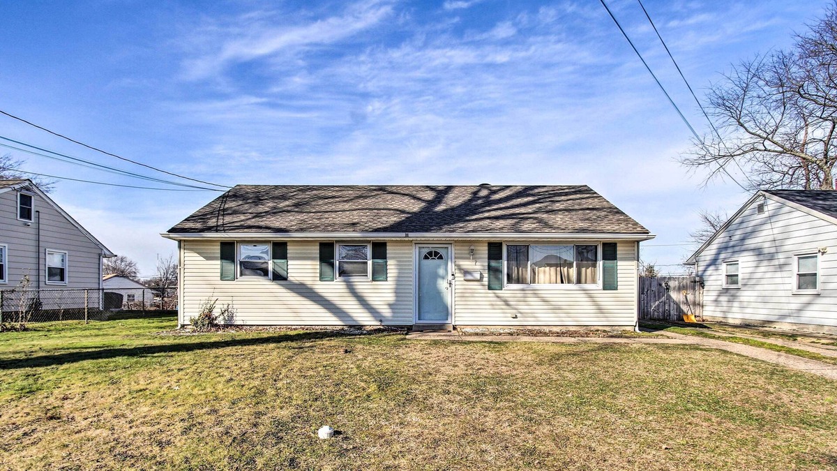 Bellmawr House | House w/Pellet Smoker & Grill, 1 Mi to Lake!