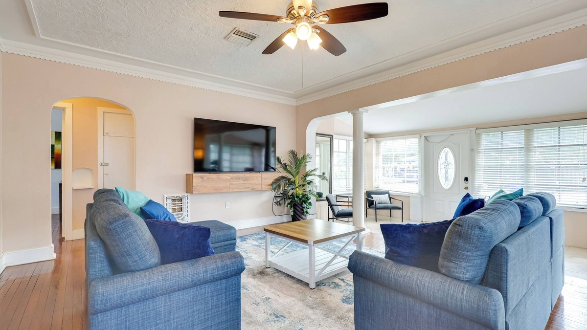 Harbordale House | House w/Shared Pool Access: 4 Mi to Beaches!