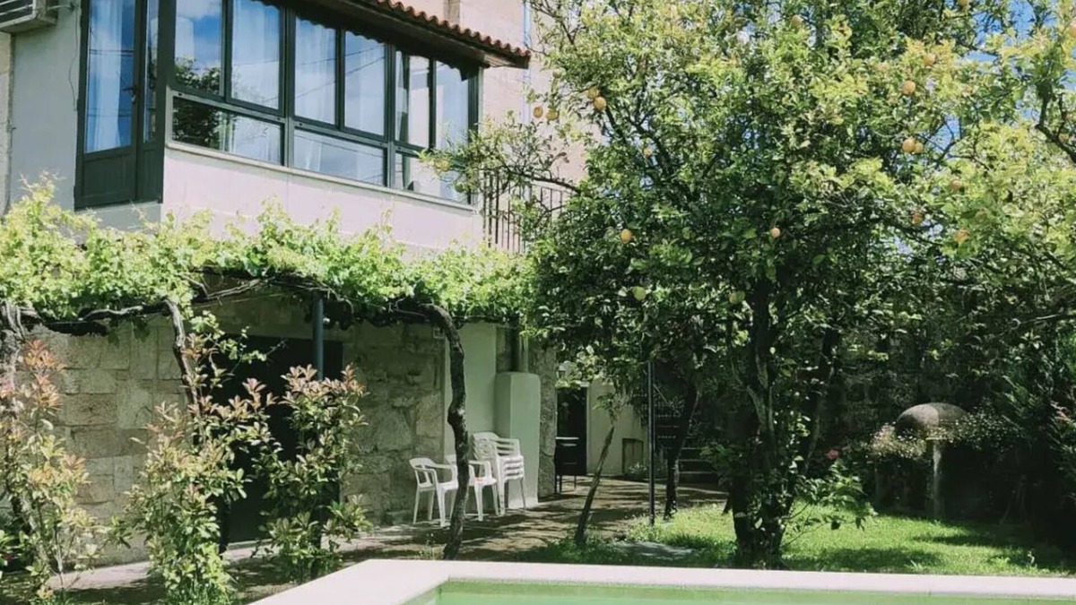 Villasobroso House | House with salt pool, Mondariz. Rias Baixas, 10 people