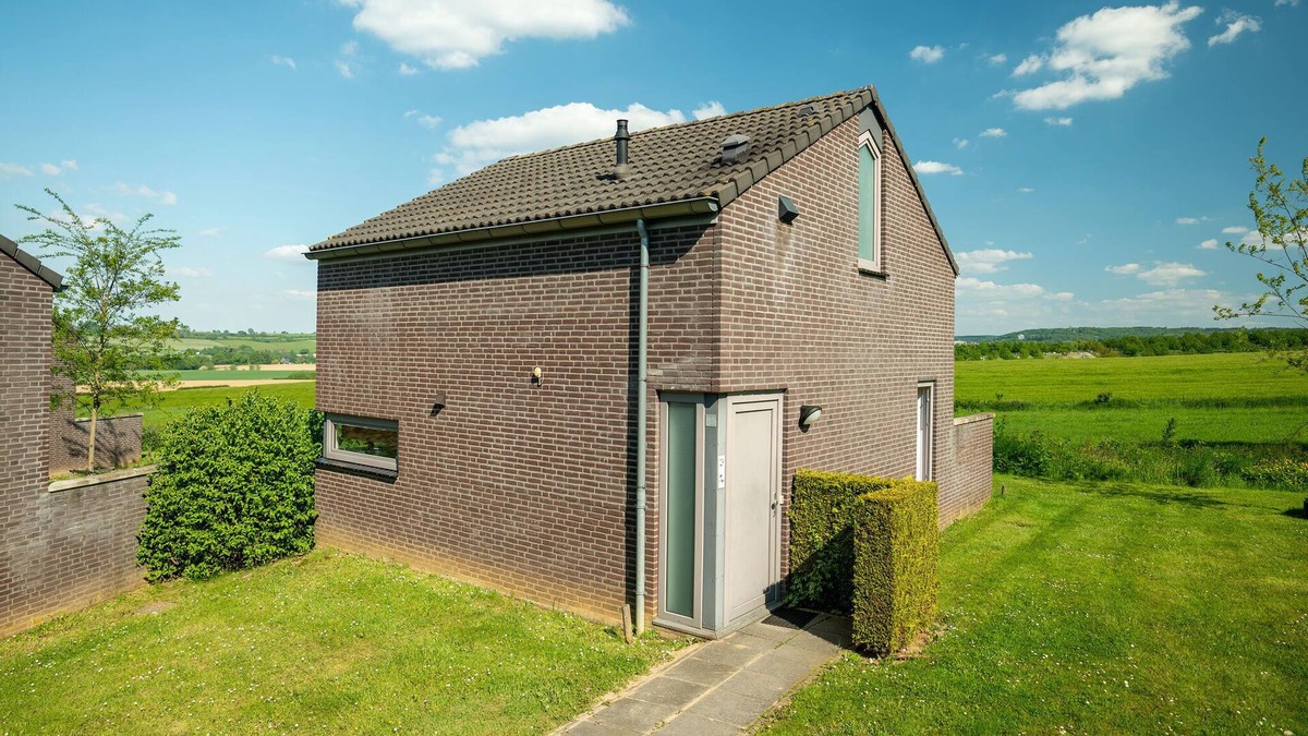 Vijlen House | House with 2 bathrooms, the Drielandenpunt at 8 km