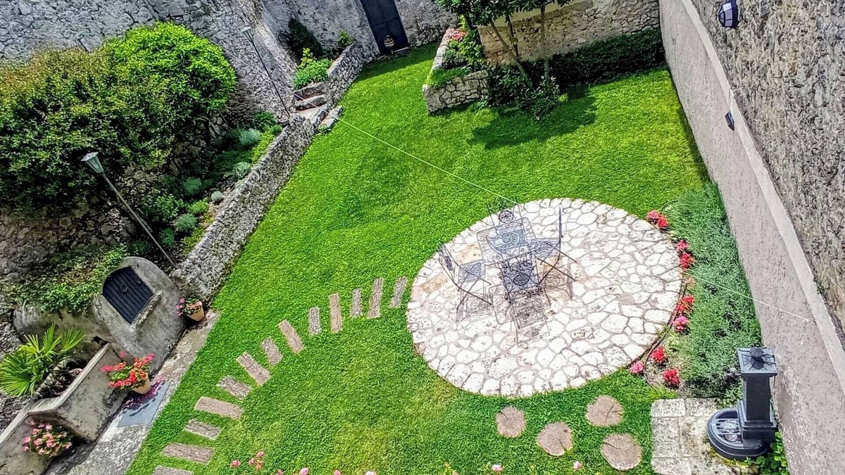 Vicalvi Villa | House with 2 gardens inside the medieval village near the Abruzzo Park