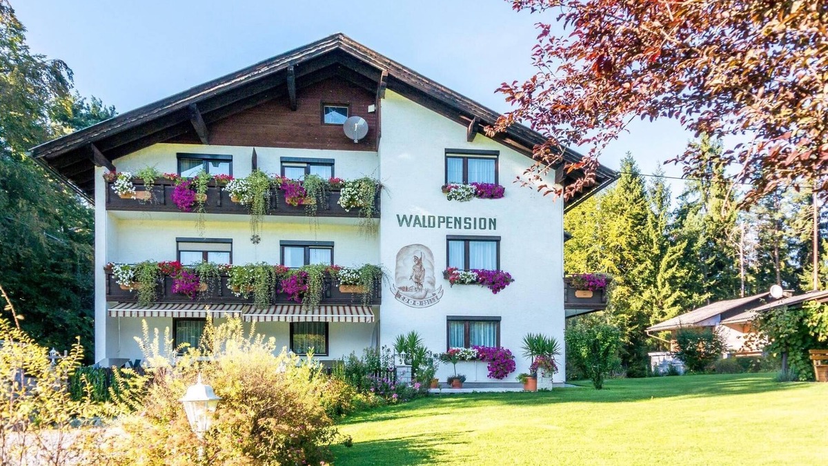 Augsdorf House | House with 9 beds, sleeps max 22