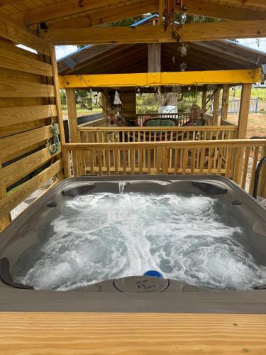 El Combate House | House with a jacuzzi and solar panels