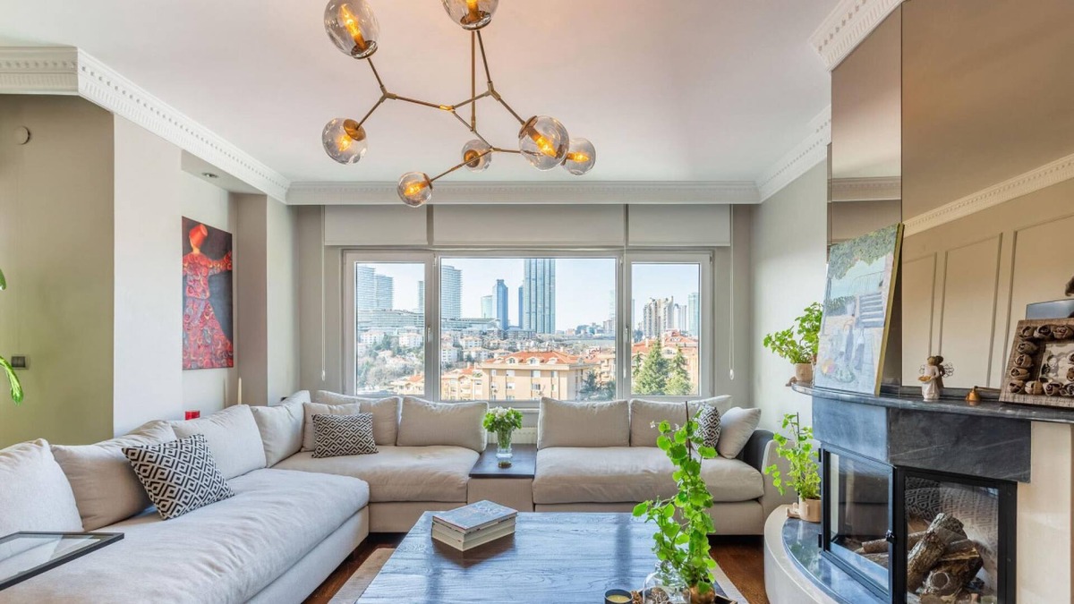 Besiktas Apartment | House with Balcony and City View in Besiktas