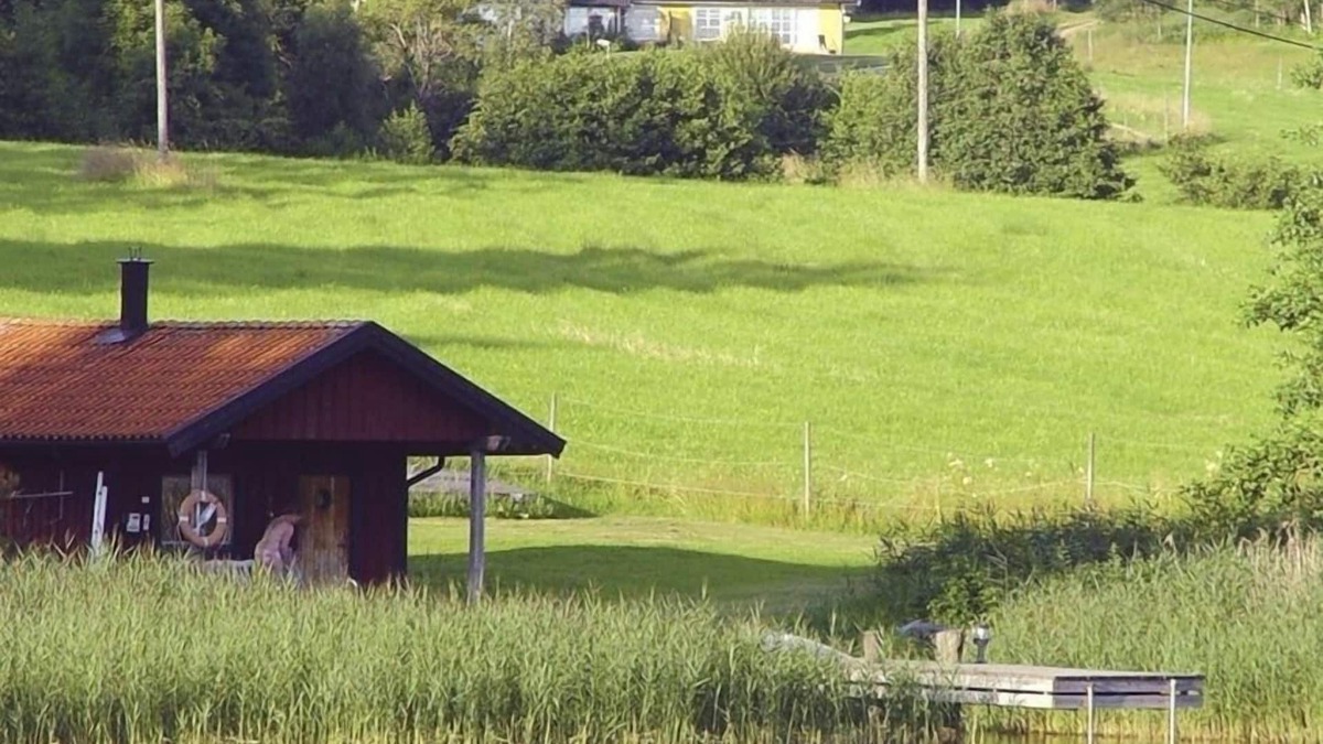 Lilla Edet O House | House with beautiful lake wive, boat can be rented.