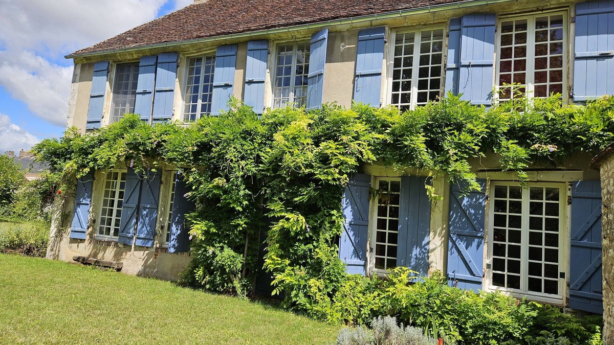 Epineau-les-voves House | House with character: fenced garden, ideal for familly