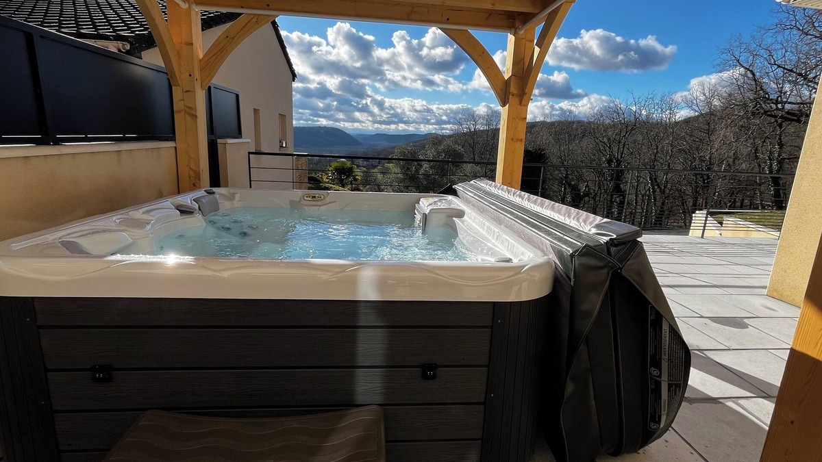 Cazoules House | House with private spa and view of the Dordogne valley