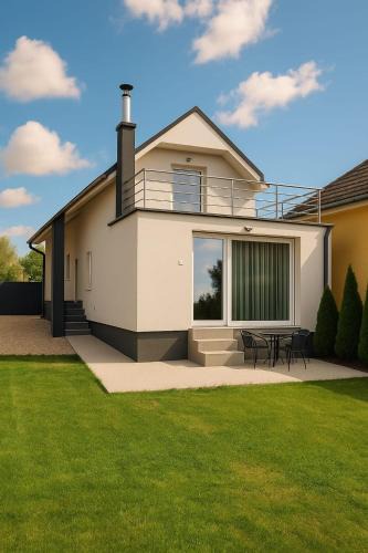 Moravany nad Vahom House | House with Garden Elisa