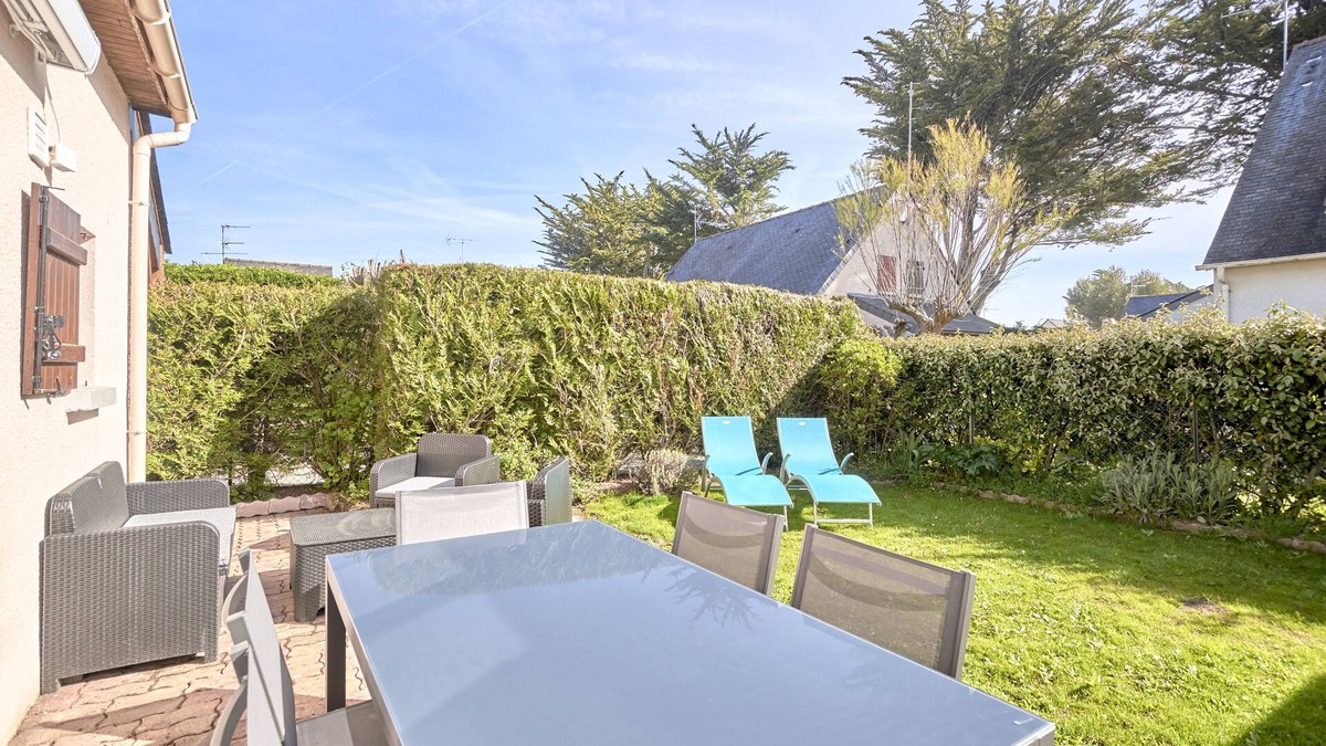 Guerande House | House with garden, 8 minutes Beach LA BAULE, residence with swimming pool