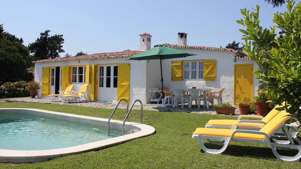 Casalinho House | House with garden and character