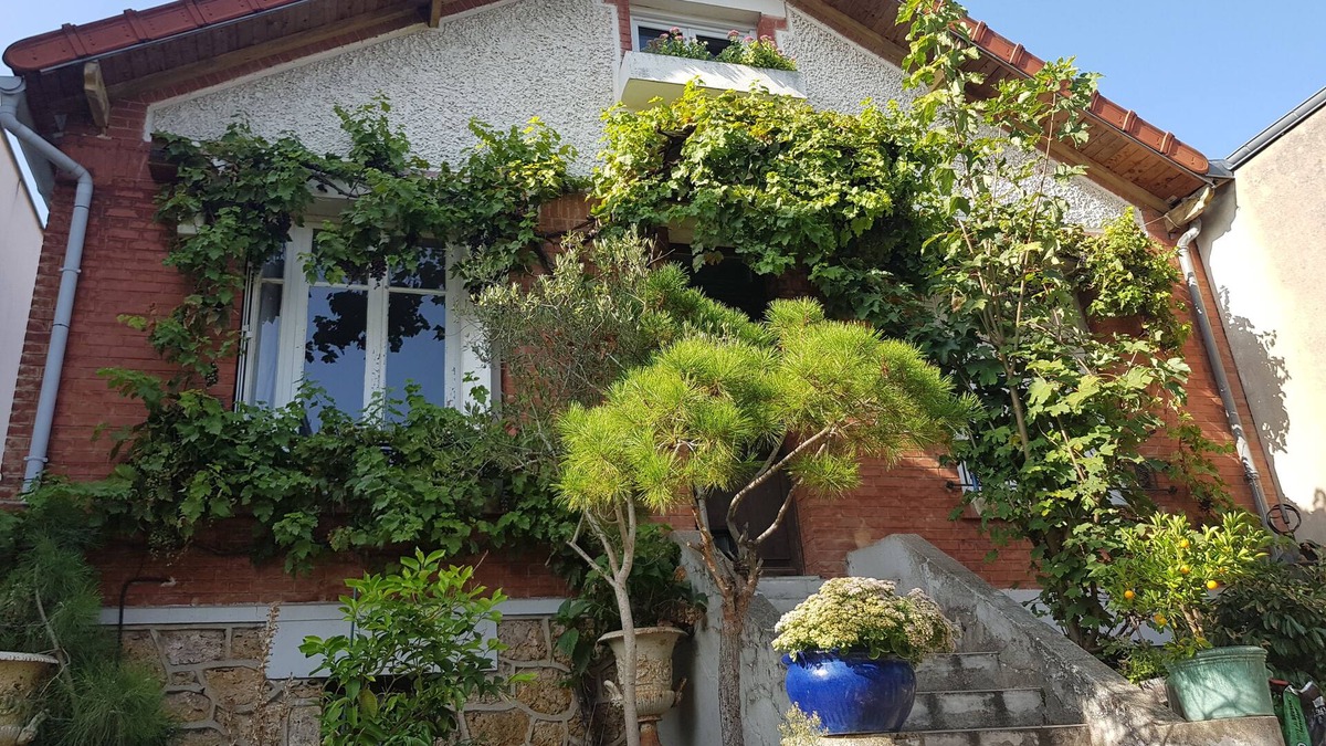 Sevres House | House with garden and jacuzzi a few minutes from Paris and Versailles