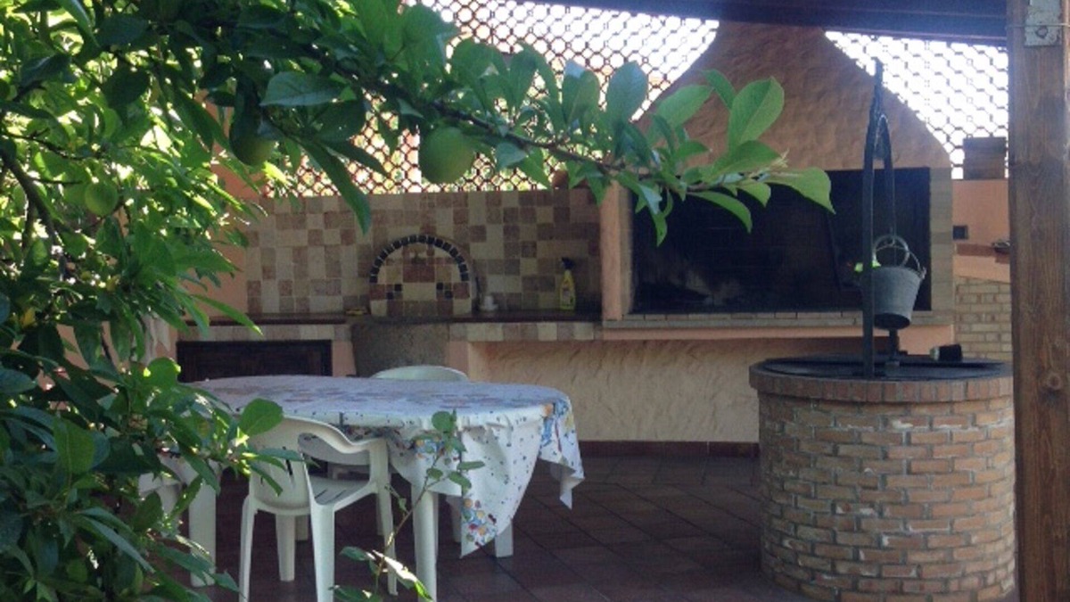 Sennariolo House | House with garden
