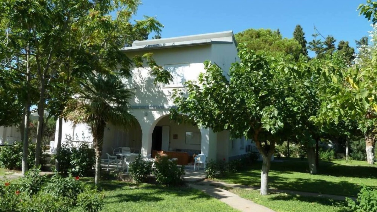 Faliraki Villa | House with gardenHouse with garden