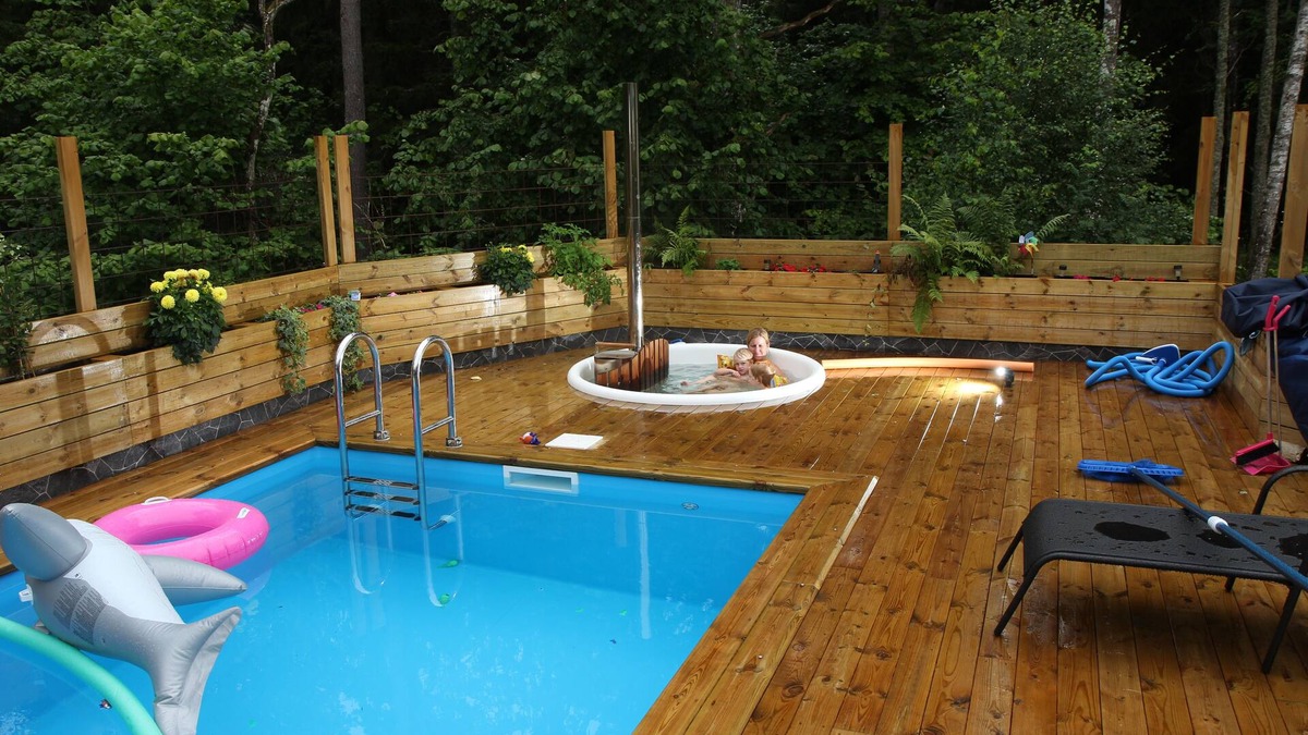 Fagersjo House | House with green surroundings and swimmingpool near Stockholm city