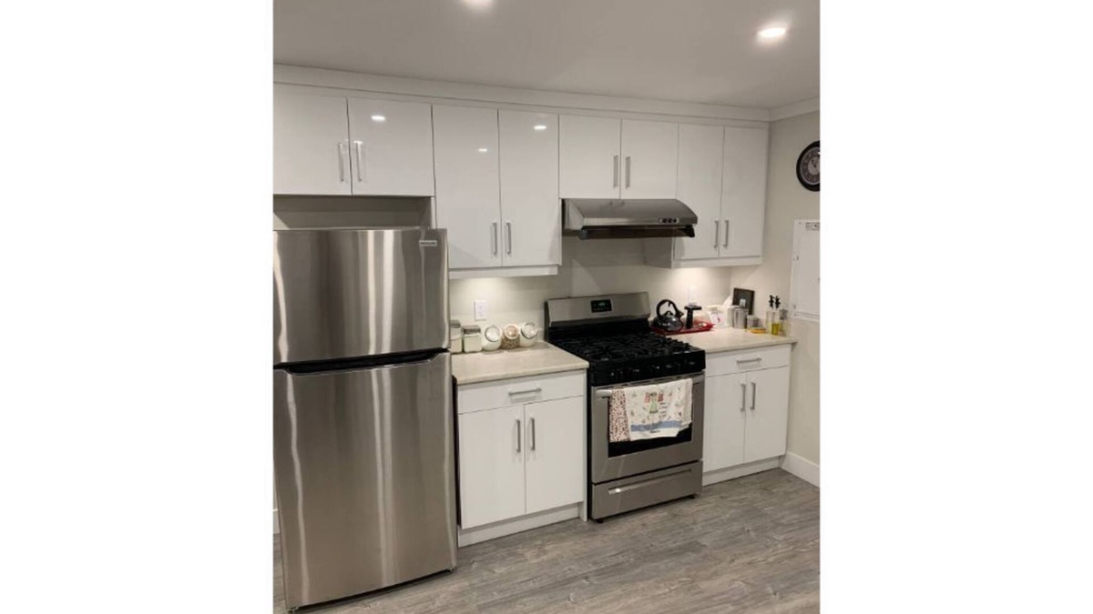 Surrey Apartment | House with Guest Quarters in Delta, Vancouver, BC