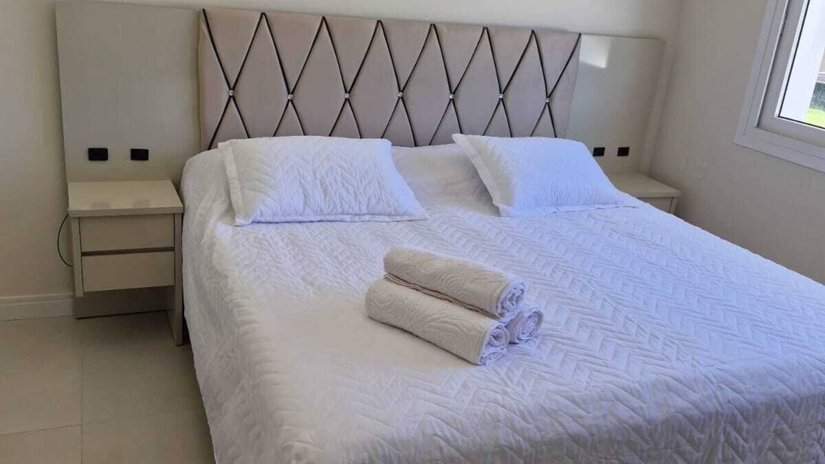 Cachoeira do Bom Jesus House | House with heated pool. Near the beach Several beaches nearby