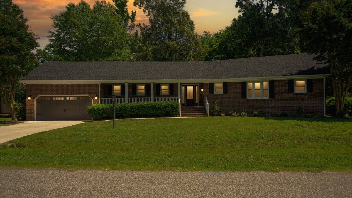 Snug Harbor House | House with Hot tub, close to Marina, in a Golf Course Community