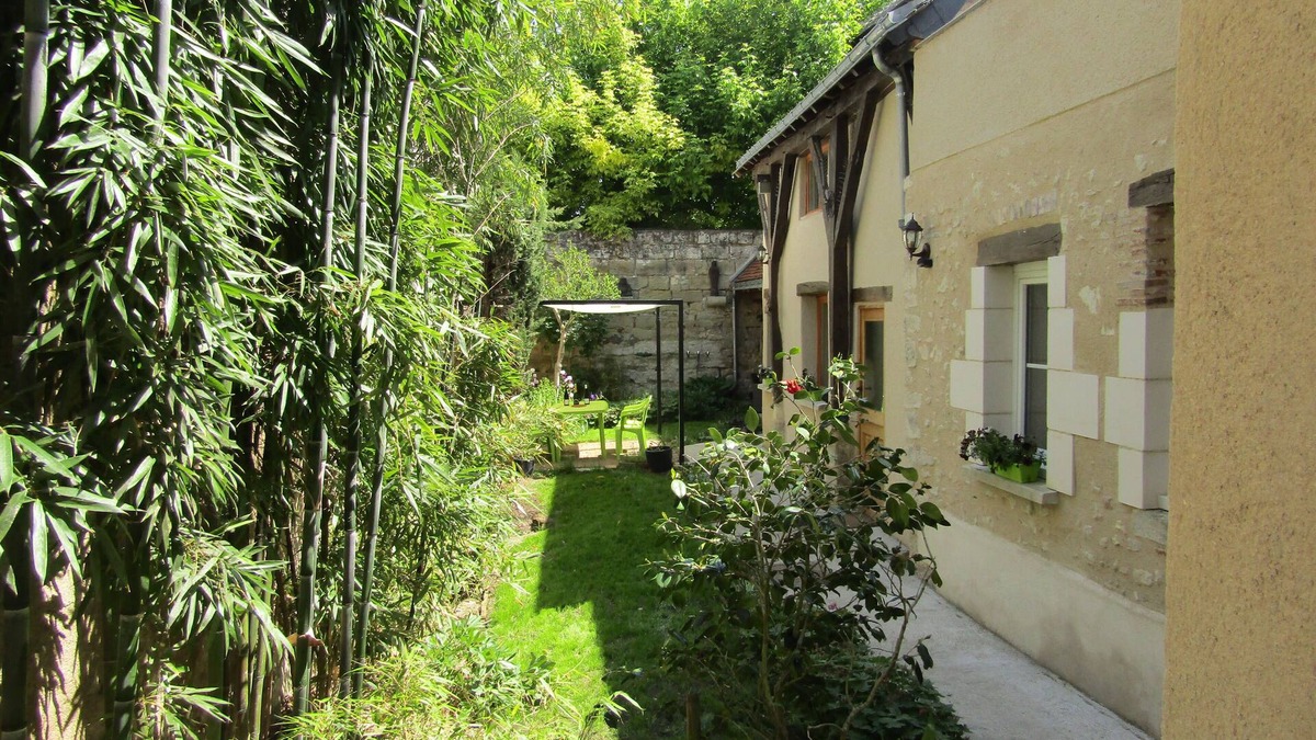 Amboise House | House with inner courtyard, 2 to 4 beds, 2 steps from the castle of Amboise.