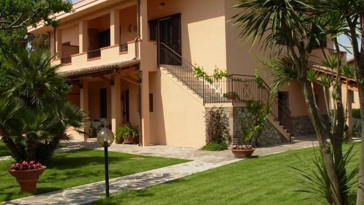 Grosseto Apartment | House with large garden - Ground floor