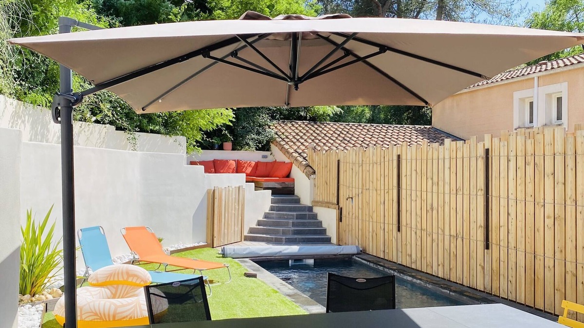 Saint-Gely-du-Fesc House | House with pool between river and sea