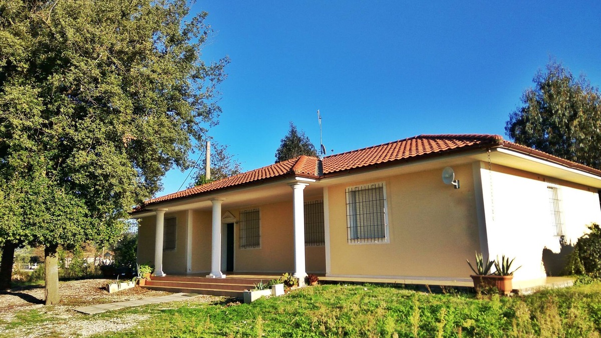 Puntone House | HOUSE WITH PARK AT 1 KM FROM THE SEA, 4 ROOMS AND 2 BATHROOMS