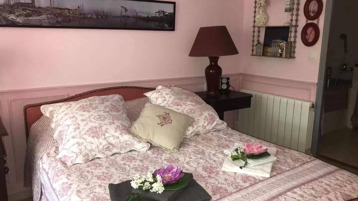 Ceyreste House | House with pool and garden