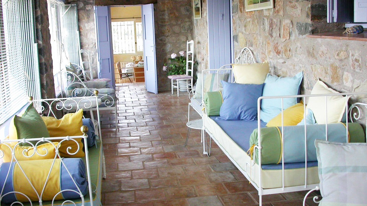Roujan House | House with pool panoramic view of the Languedoc vineyards.