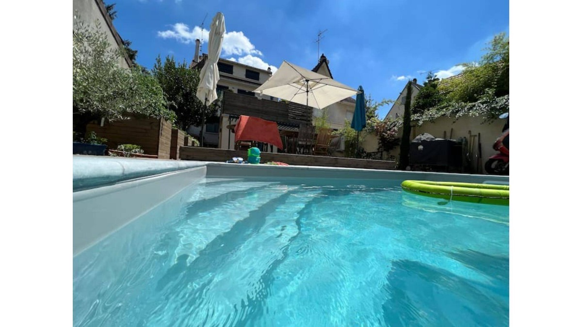 Pantin House | House with Pool & Sauna 5 min from the metro