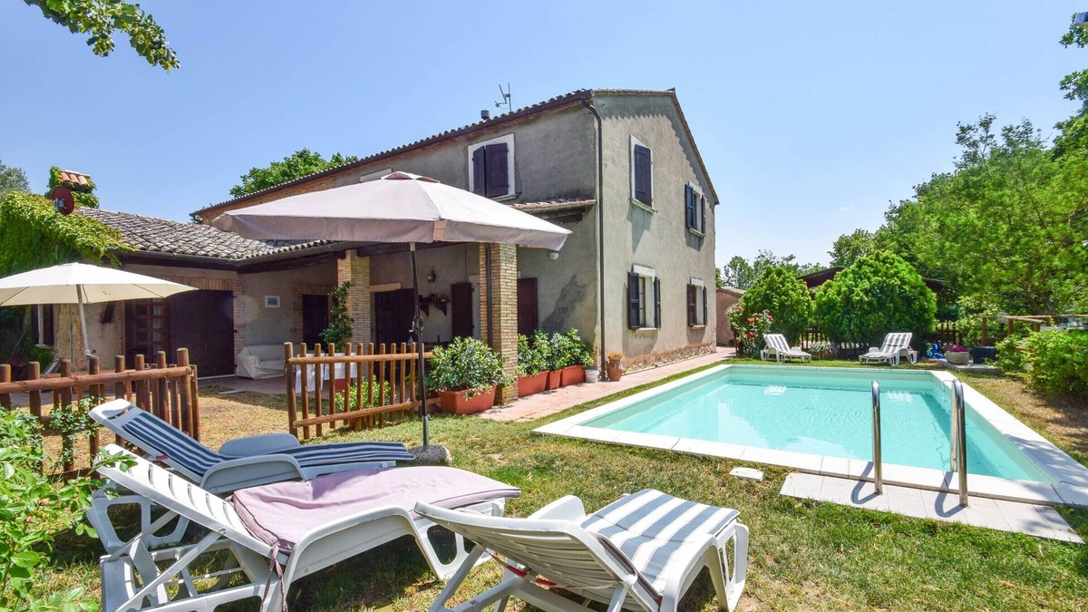 Allerona House | House with private/fenced pool on the Tuscany-Umbria border. 16km from Orvieto