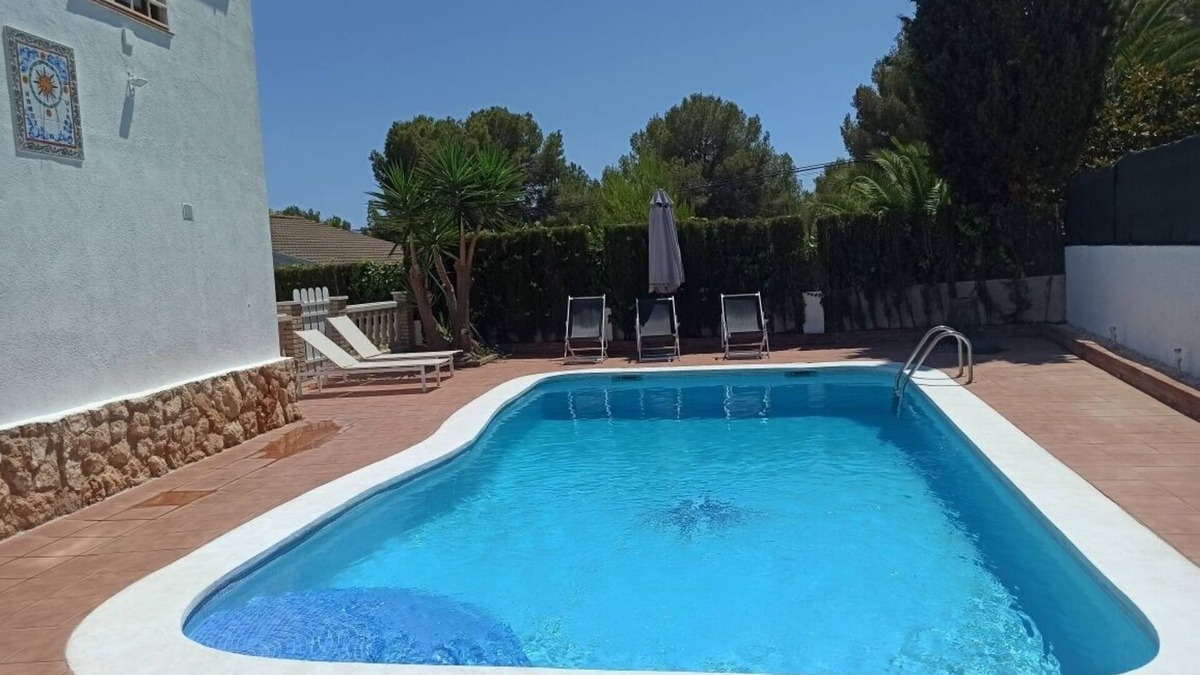Comarruga House | House with private pool and wi. fi