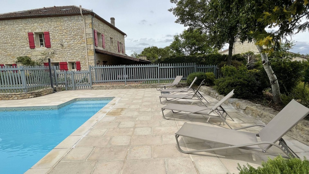 Thezac House | House with private swimming pool, in the heart of south-west