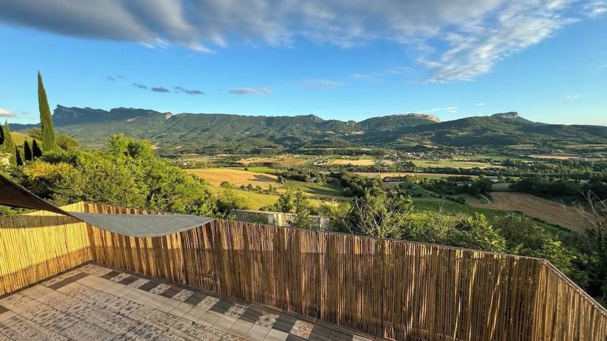 Mirabel-et-Blacons House | House with roof terrace in the Old Village of Mirabel