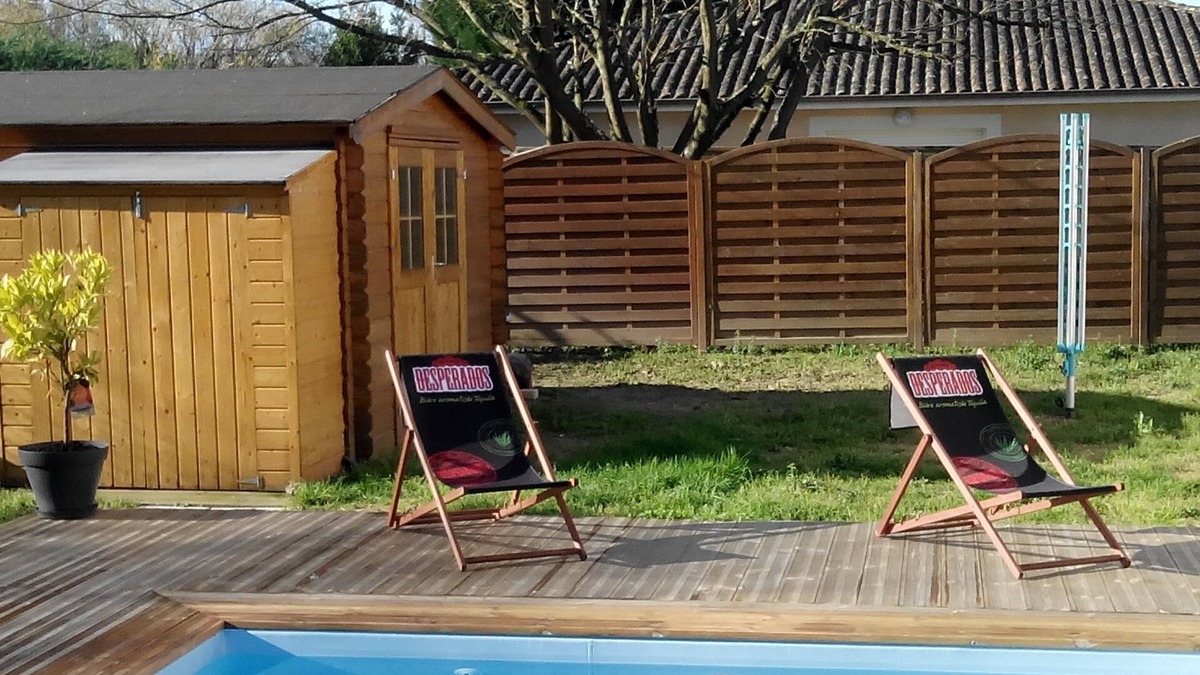 Ambares-et-Lagrave House | House with swimming pool near Bordeaux