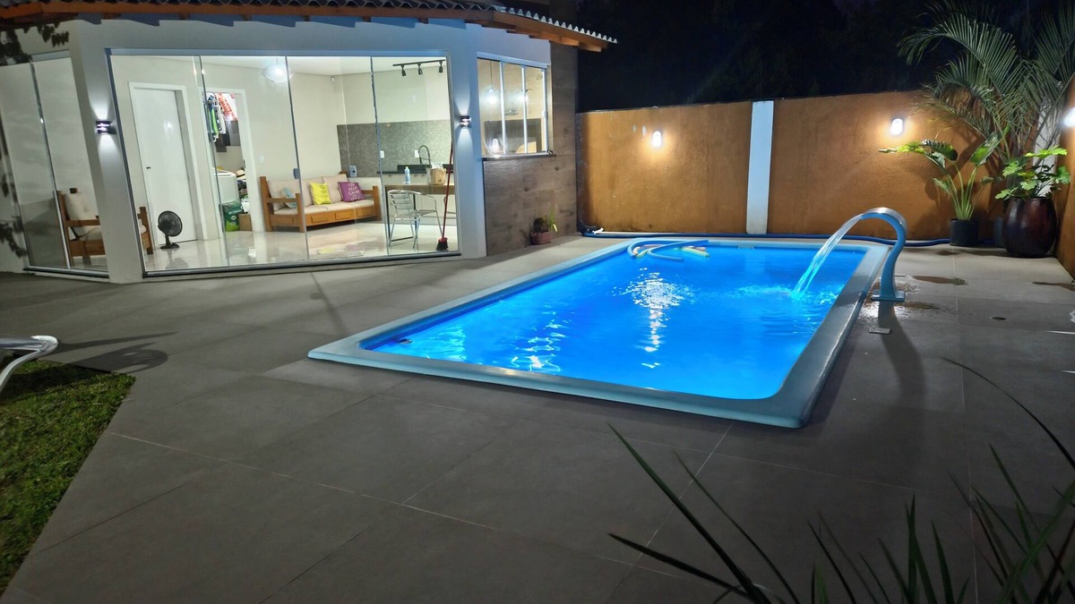 Arroio Teixeira House | House with swimming pool, kiosk, air conditioning. Near the sea.