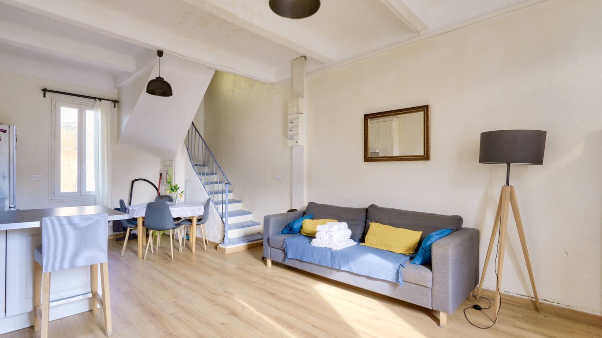 16th Arrondissement House | House with terrace and parking 5 minutes from the beach