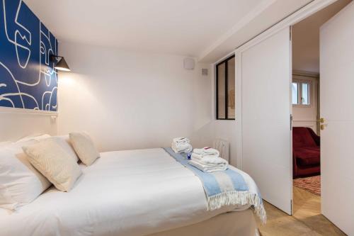 Quartier de Rochechouart Apartment | House with terrasse - 3BR-8P - Sacré Coeur