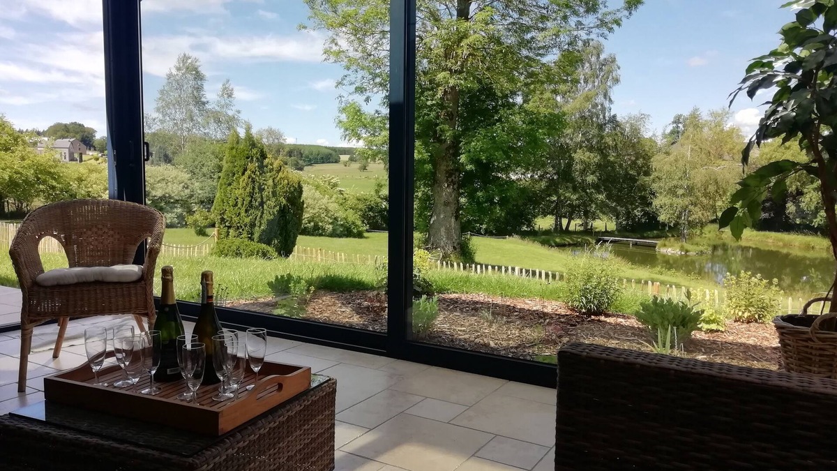 Tavigny Cottage | House with veranda, 5 bedrooms, 2 bathrooms