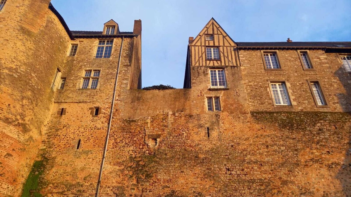 Republique House | House with view Le Vieux Mans