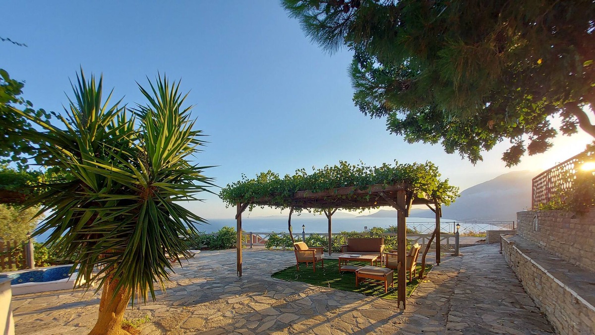 Koumeika House | House with with a spectacular sea view