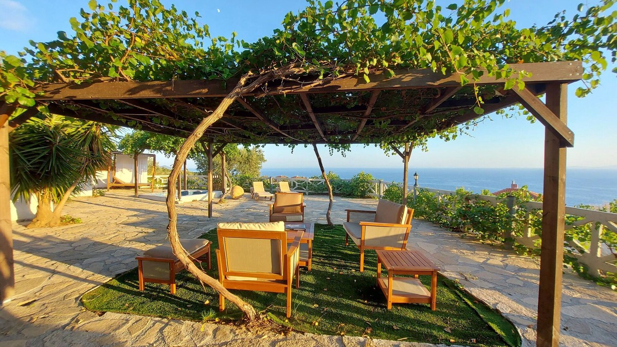 Koumeika House | House With With a Spectacular sea View
