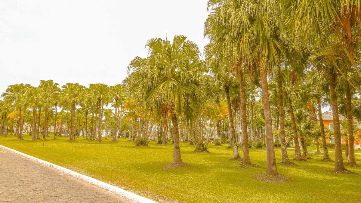 Jardim Mar e Ceu House | HOUSE WITHIN THE ACAPULCO CONDO; PERNAMBUCO BEACH; POOL; COZY