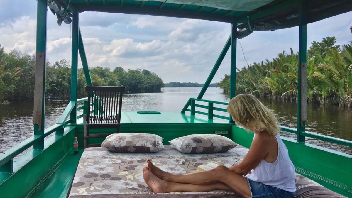 Kumai Boat Rental | Houseboat Bee Kelotok