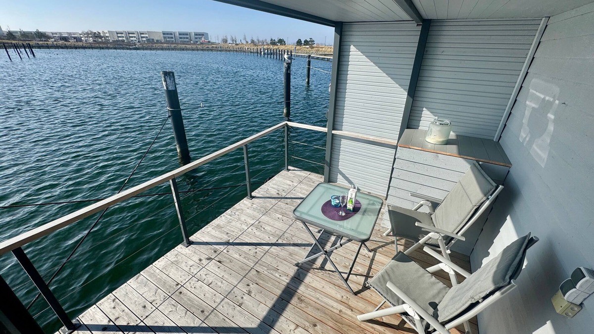 Ostholstein Apartment | Houseboat for 4 guests with 35m² in Fehmarn (167224)