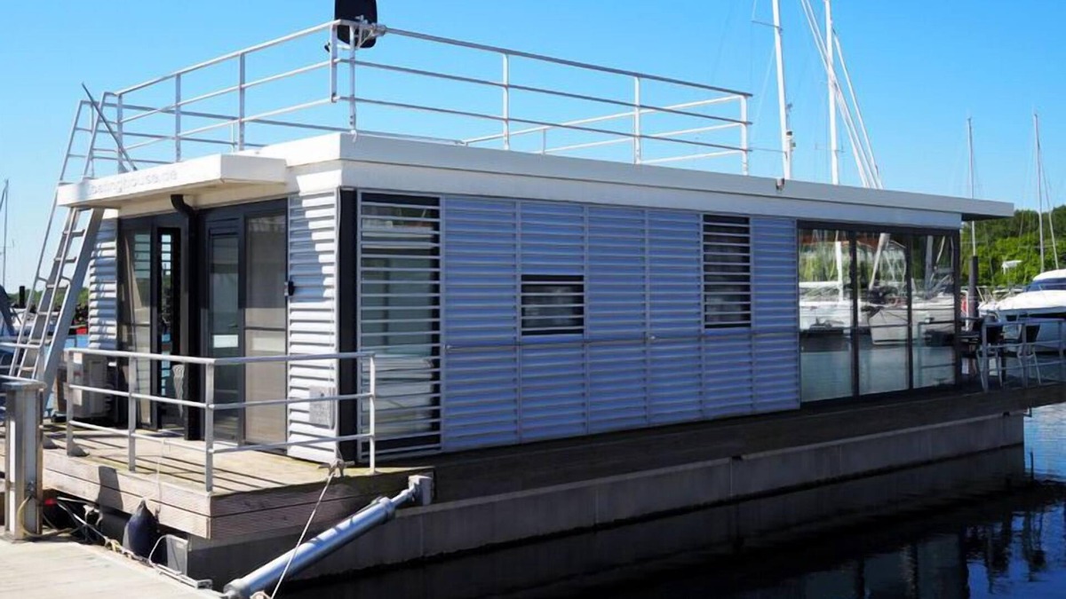 Tarnewitz Boat Rental | Houseboat in Boltenhagen