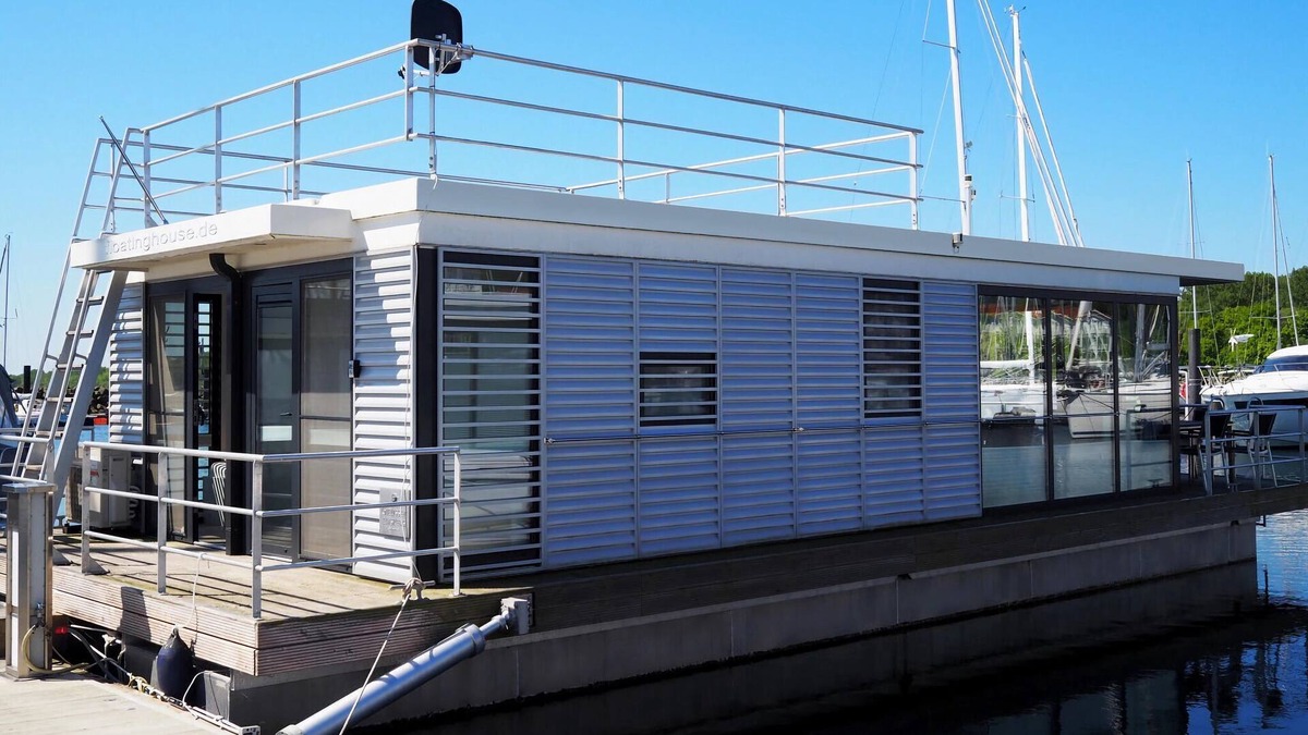 Tarnewitz Boat Rental | Houseboat in Boltenhagen