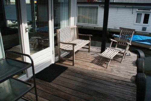 Stadionbuurt Bed & Breakfast | Houseboat Studio Sooki